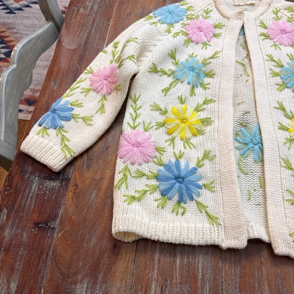 Fully Fashioned 50s Vintage Rare Cream Wool Floral Hand Embroidered Cardigan S - Picture 3 of 9